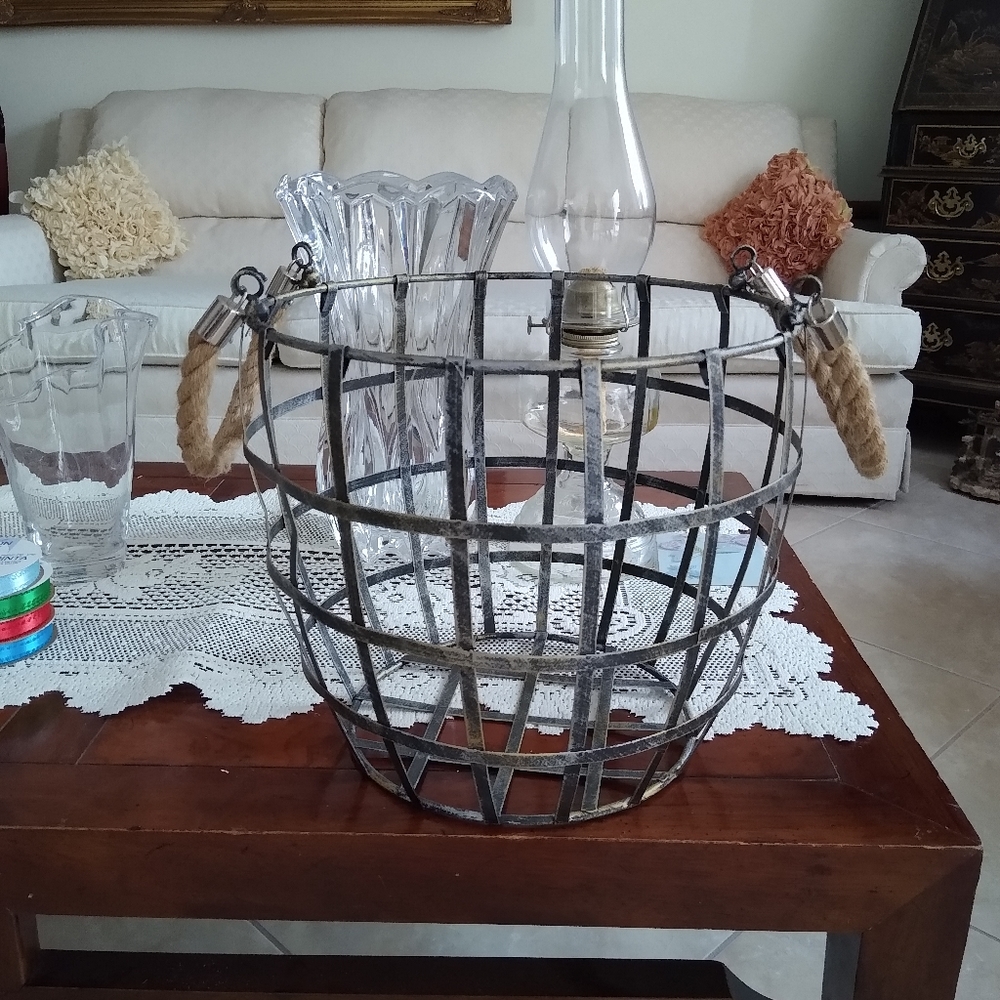 Round basket - Picture 3 of 3